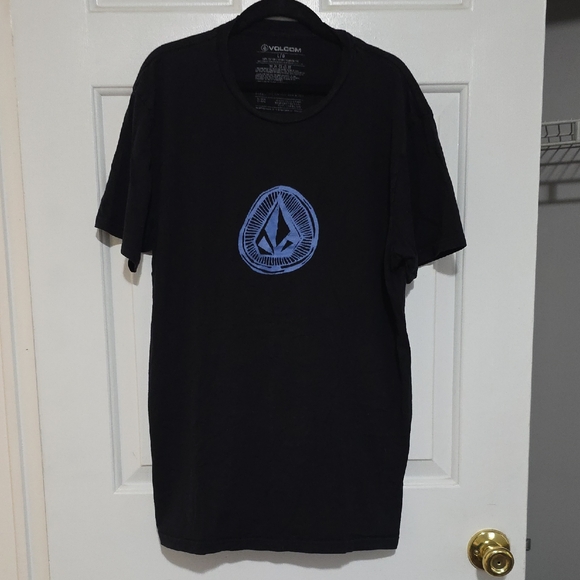 Volcom Black Tee with Blue Emblem - Picture 1 of 3